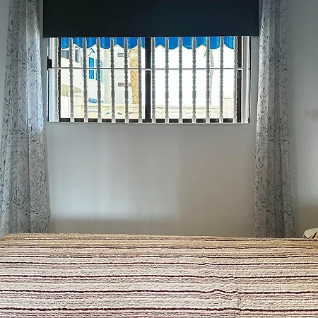 Cerca De La Playa Maspalomas (Gran Canaria)